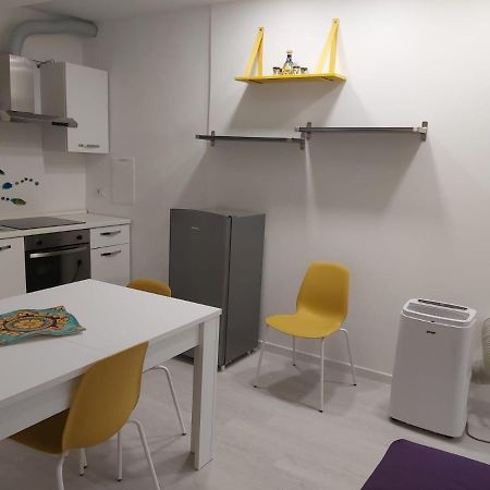 Holiday House Fieravecchia Salerno Exteriör bild