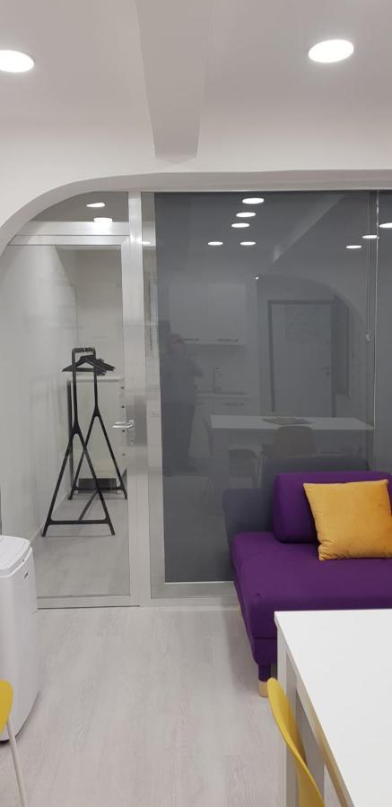 Holiday House Fieravecchia Salerno Exteriör bild