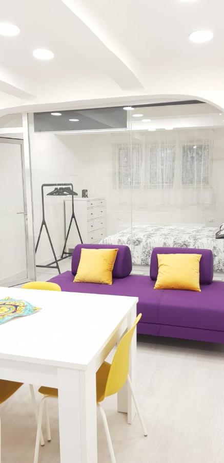 Holiday House Fieravecchia Salerno Exteriör bild
